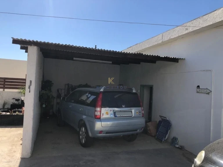 2 Bedroom House for Sale in Pervolia Larnacas
