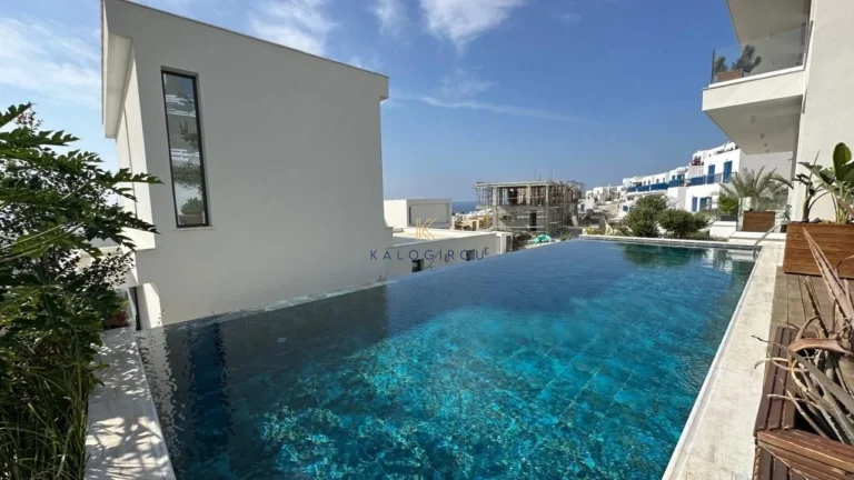5 Bedroom House for Sale in Chlorakas, Paphos District
