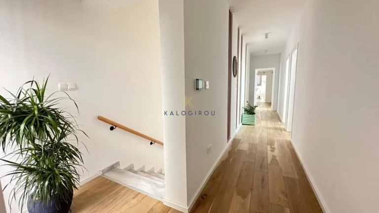 5 Bedroom House for Sale in Chlorakas, Paphos District