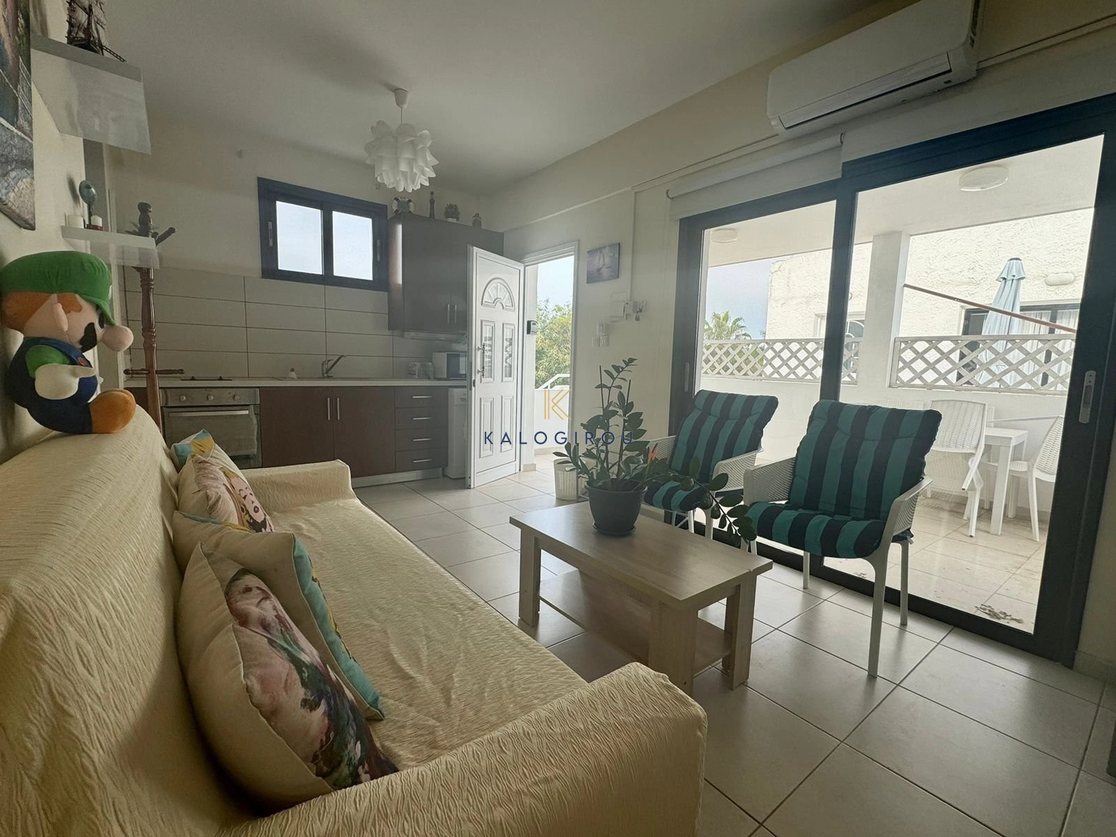 2 Bedroom Apartment for Rent in Pervolia Larnacas