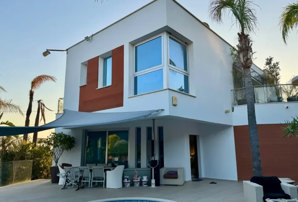 6+ Bedroom House for Sale in Germasogeia, Limassol District