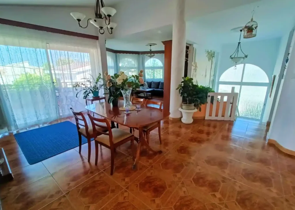 6+ Bedroom House for Sale in Germasogeia – Tourist Area, Limassol District