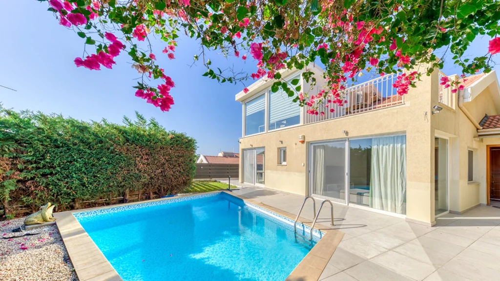 3 Bedroom House for Sale in Agios Tychonas, Limassol District
