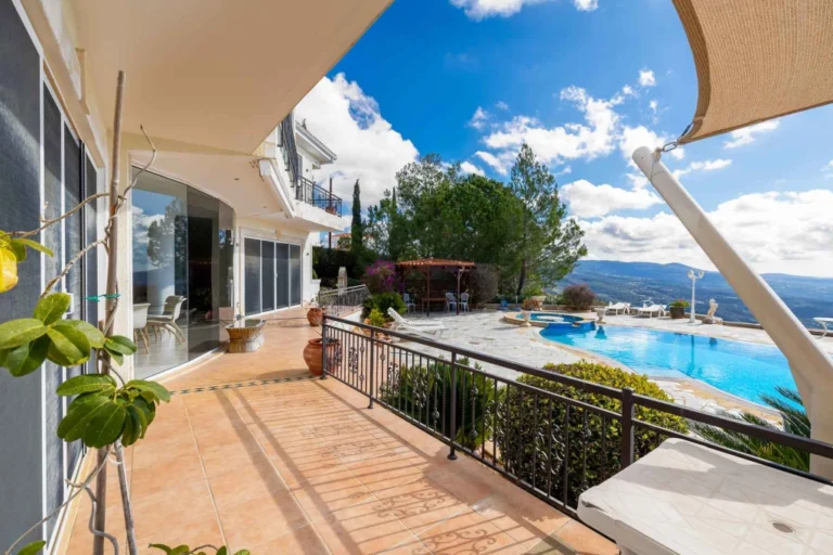 4 Bedroom House for Sale in Pegeia, Paphos District