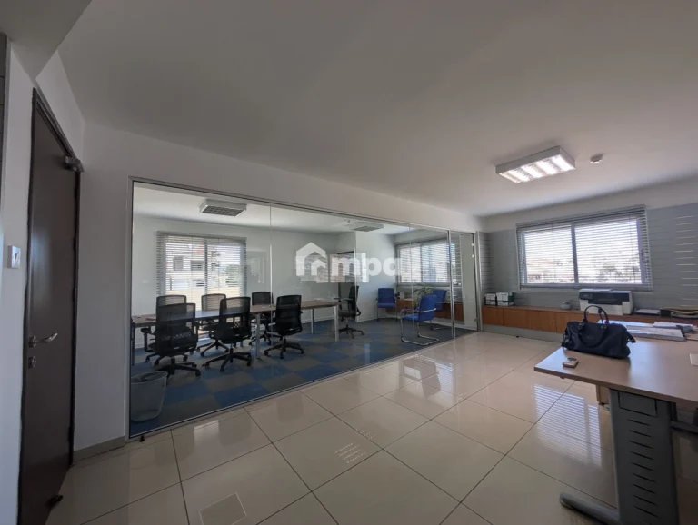 160m² Office for Rent in Strovolos, Nicosia District