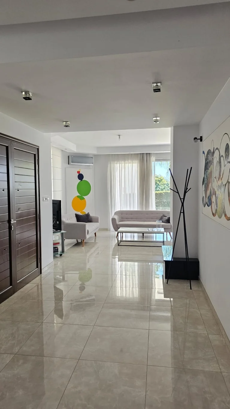 4 Bedroom House for Sale in Chlorakas, Paphos District