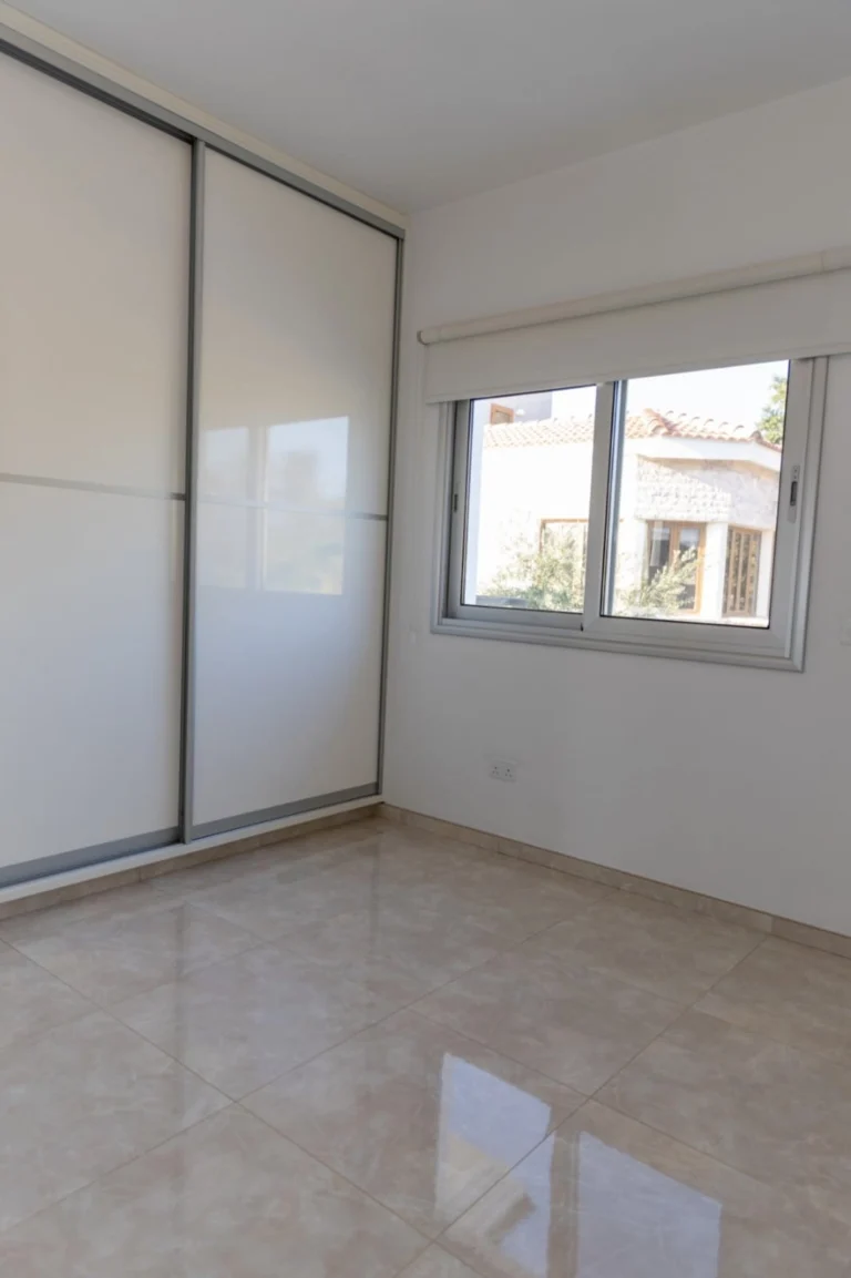 4 Bedroom House for Sale in Chlorakas, Paphos District