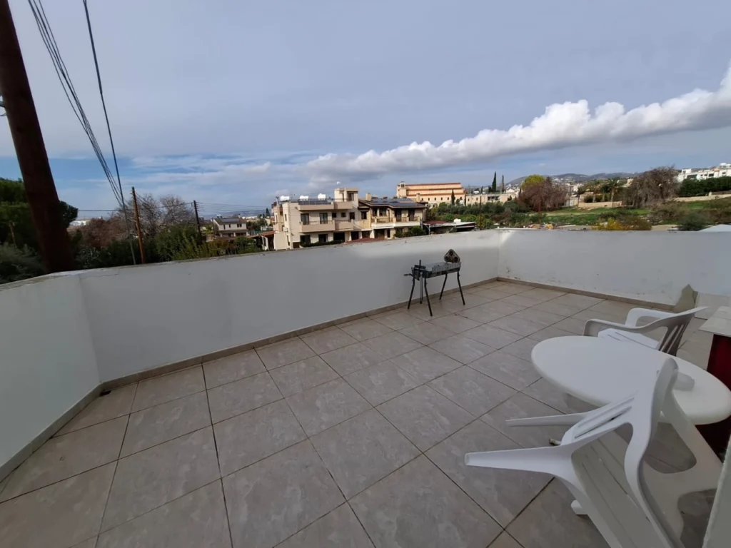 303m² Building for Sale in Paphos – Emba