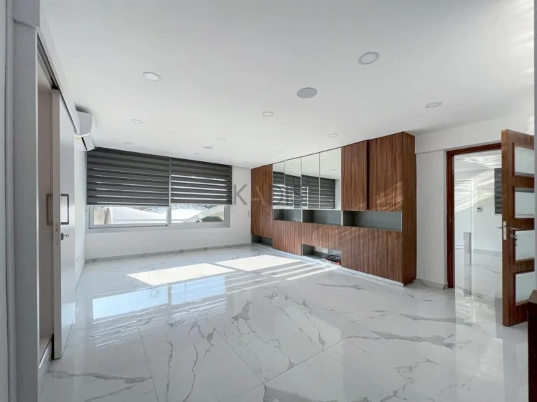 125m² Office for Rent in Agios Tychonas, Limassol District