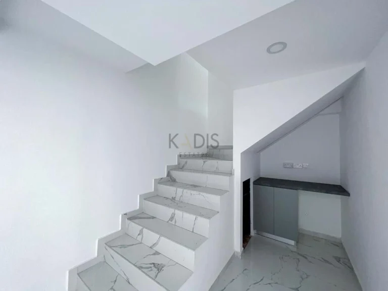 125m² Office for Rent in Agios Tychonas, Limassol District
