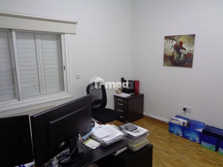 190m² Office for Rent in Nicosia District