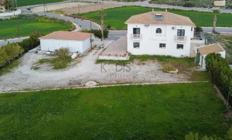 5 Bedroom House for Sale in Maroni, Larnaca District