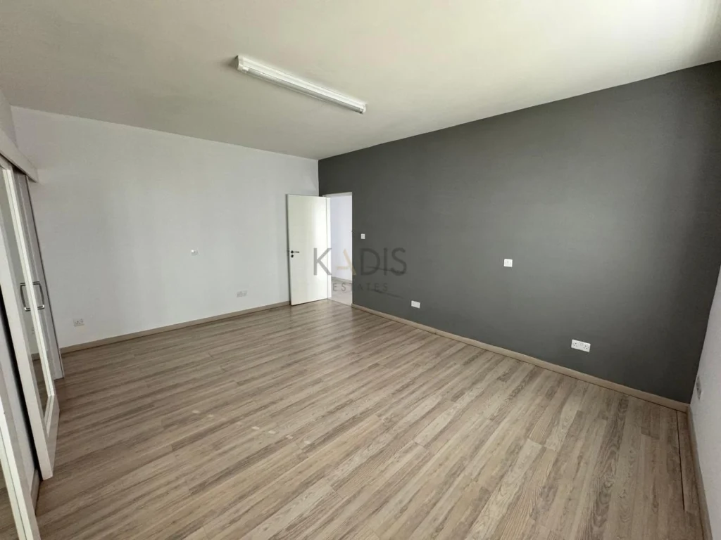 180m² Office for Rent in Limassol District