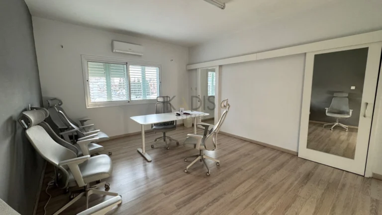 180m² Office for Rent in Limassol District