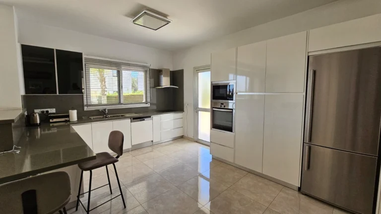4 Bedroom House for Rent in Chlorakas, Paphos District