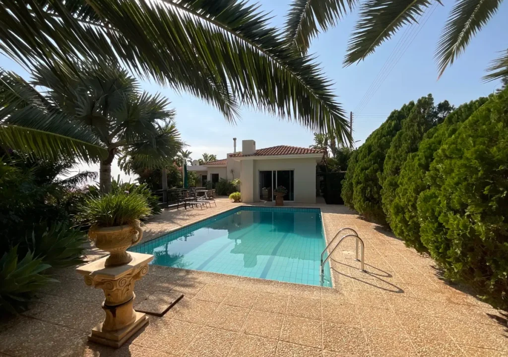 4 Bedroom House for Sale in Agios Tychonas, Limassol District