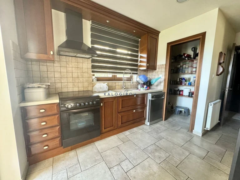 4 Bedroom House for Sale in Aradippou, Larnaca District
