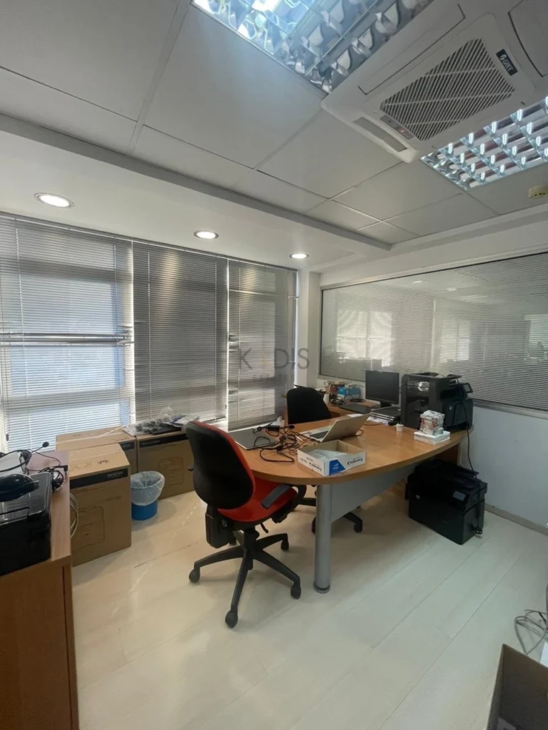 Здание площадью 970 м² в аренду в Лимассоле – Агиос Нектариос