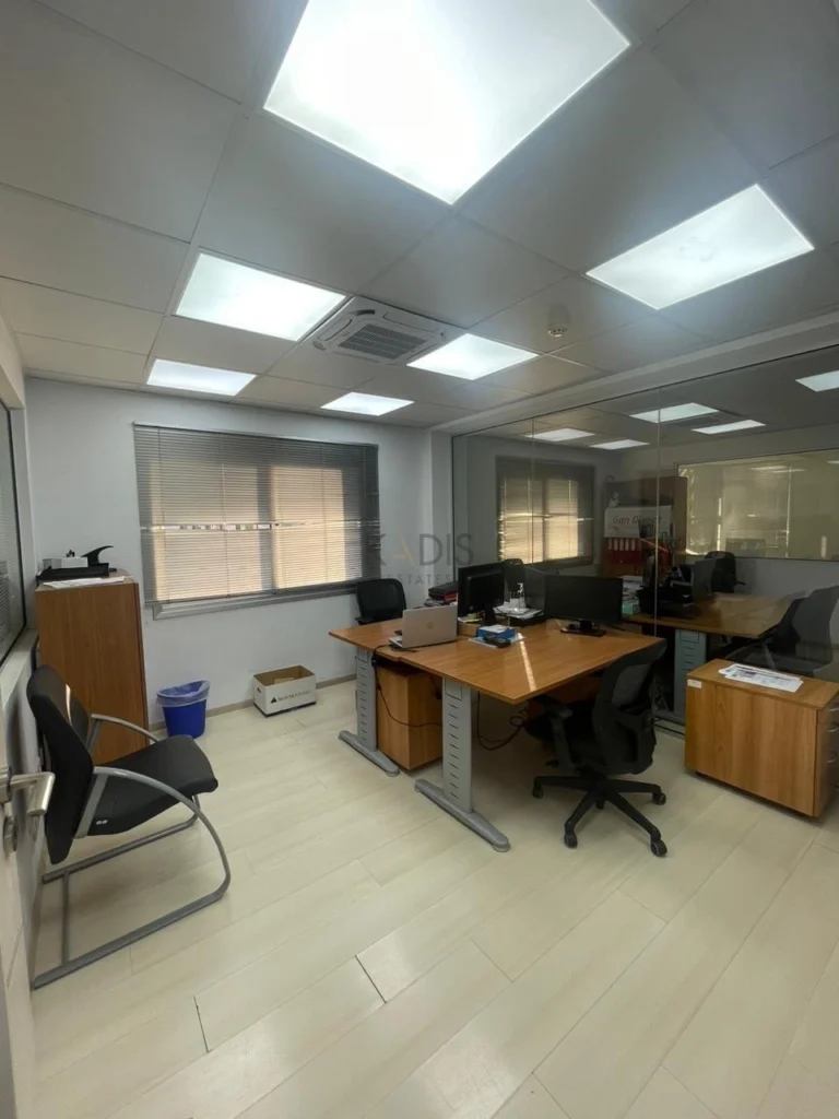 Здание площадью 970 м² в аренду в Лимассоле – Агиос Нектариос