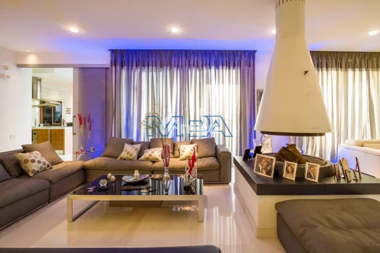 700m² House for Rent in Engomi, Nicosia District