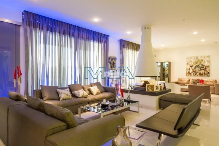 700m² House for Rent in Engomi, Nicosia District