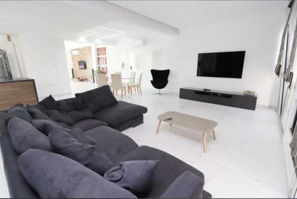 4 Bedroom House for Rent in Paphos – Agios Theodoros