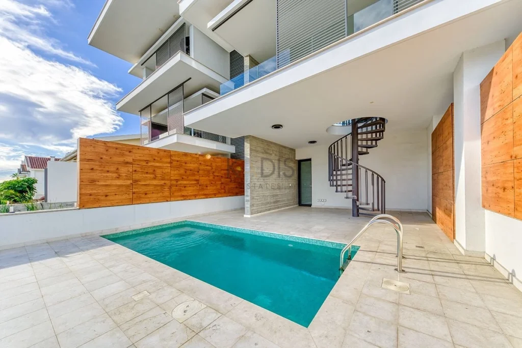 2 Bedroom Apartment for Rent in Limassol – Mesa Geitonia