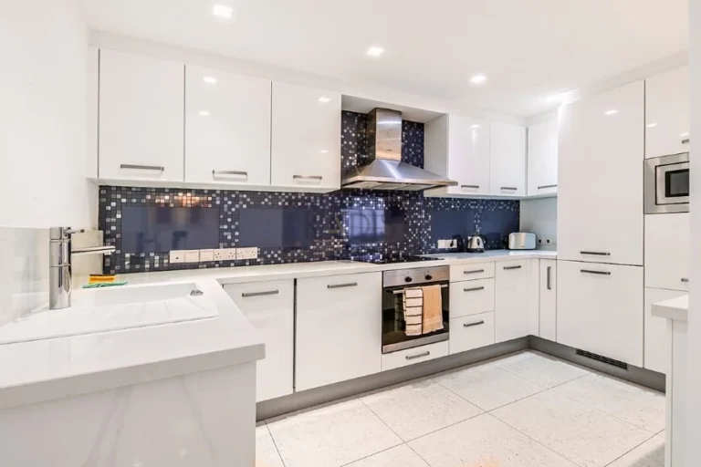 3 Bedroom Apartment for Rent in Potamos Germasogeias, Limassol District