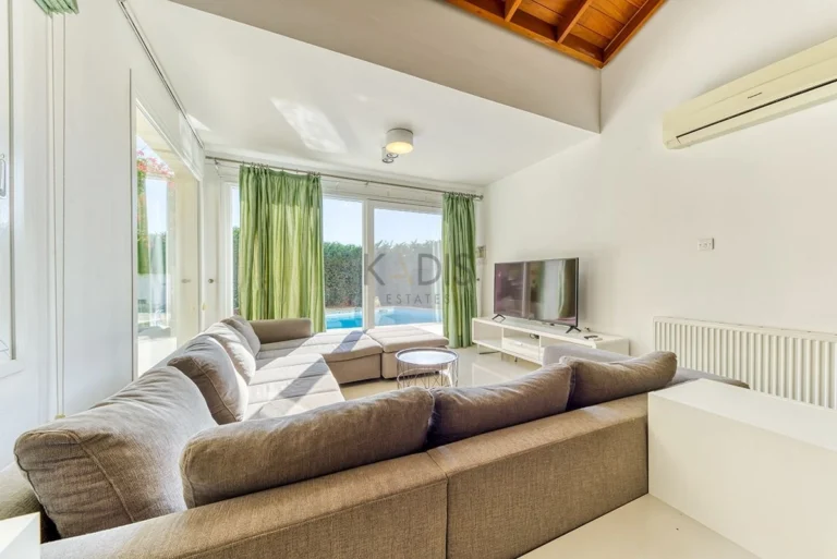 3 Bedroom House for Rent in Agios Tychonas, Limassol District