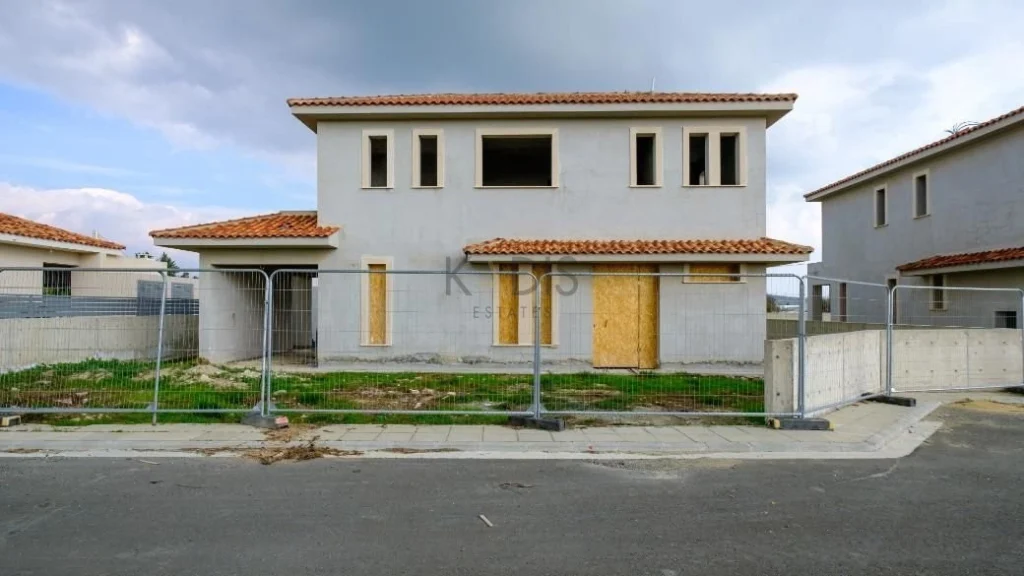 3 Bedroom House for Sale in Kalavasos, Larnaca District