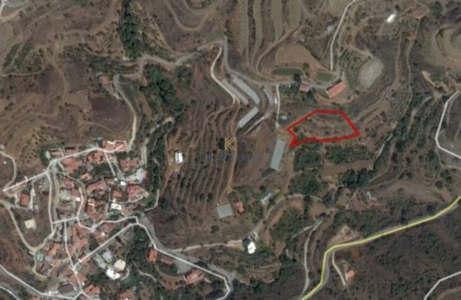 3,577m² Plot for Sale in Agioi Vavatsinias, Larnaca District