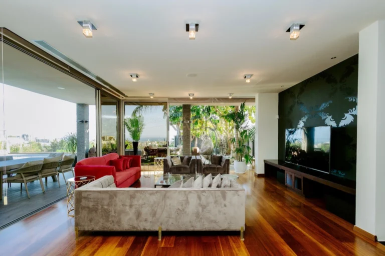 5 Bedroom House for Sale in Limassol – Agios Athanasios