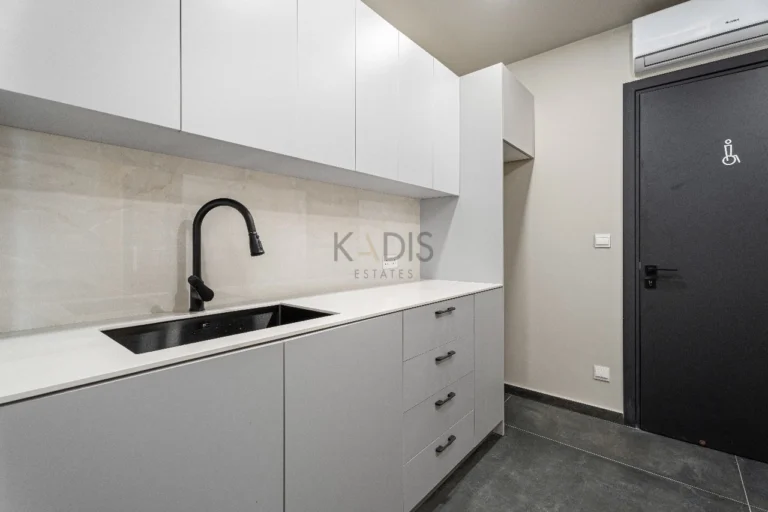 600m² Office for Sale in Limassol District