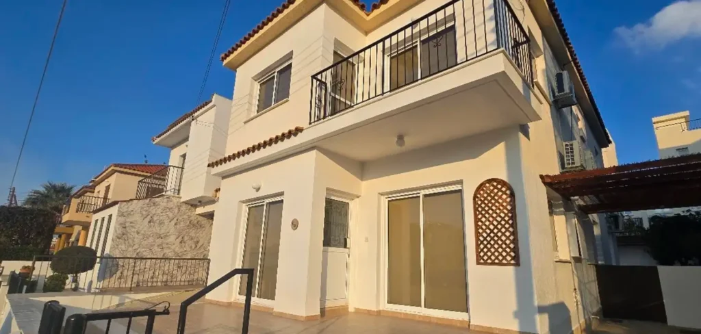 5 Bedroom House for Rent in Oroklini, Larnaca District