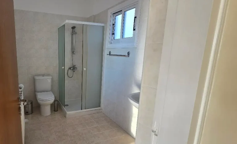 5 Bedroom House for Rent in Oroklini, Larnaca District