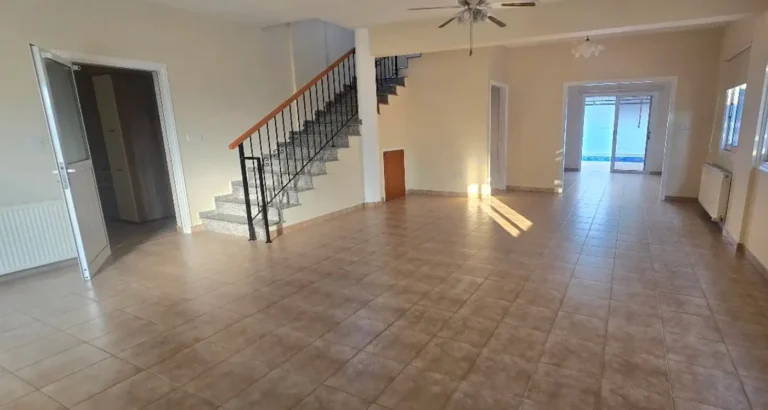 5 Bedroom House for Rent in Oroklini, Larnaca District