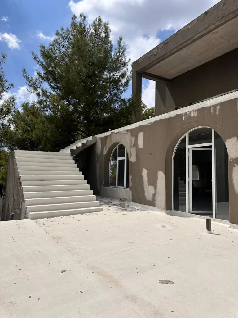 6+ Bedroom House for Sale in Limassol District