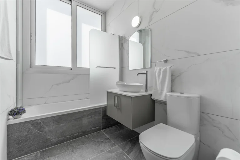5 Bedroom House for Sale in Oroklini, Larnaca District