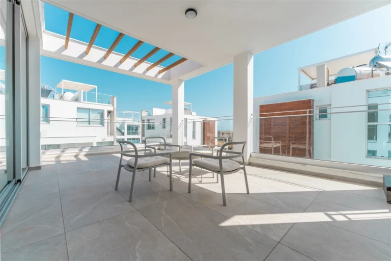 5 Bedroom House for Sale in Oroklini, Larnaca District