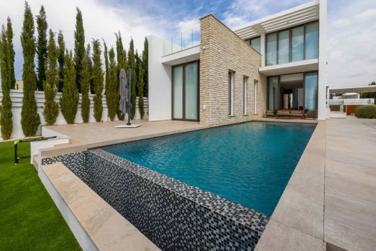 5 Bedroom House for Sale in Pegeia, Paphos District