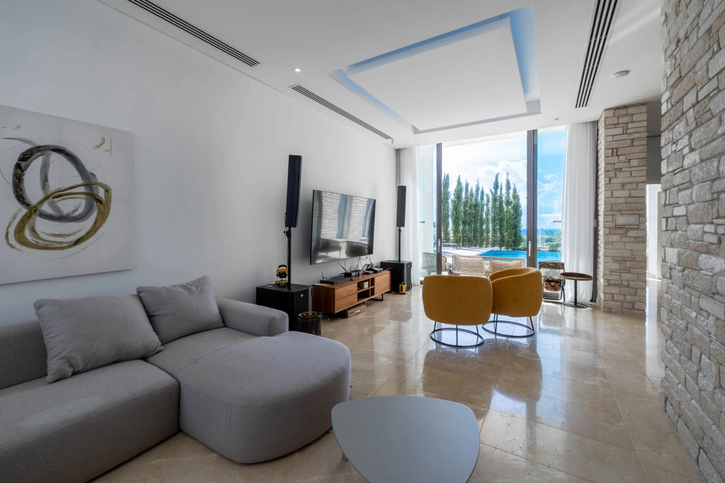 5 Bedroom House for Sale in Pegeia, Paphos District