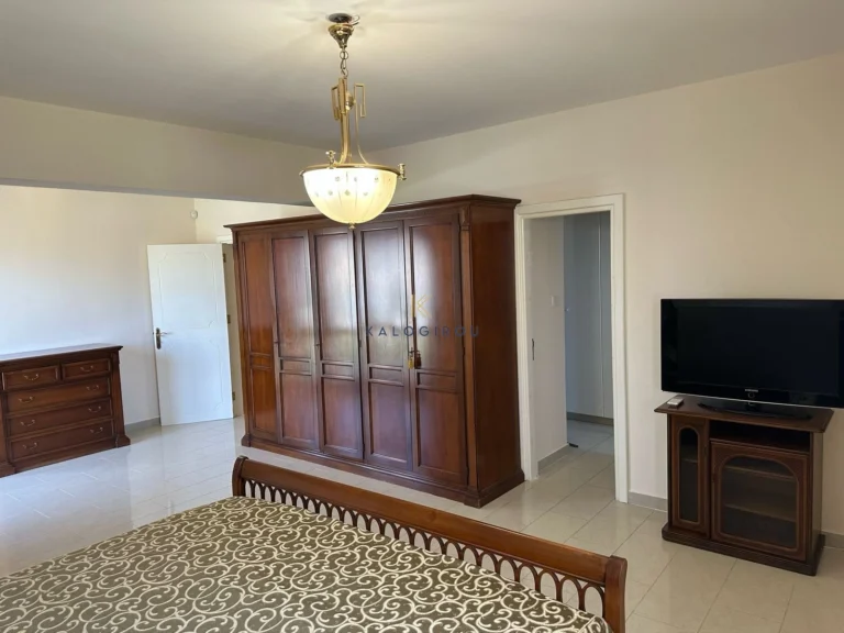 5 Bedroom House for Sale in Faneromeni, Larnaca District