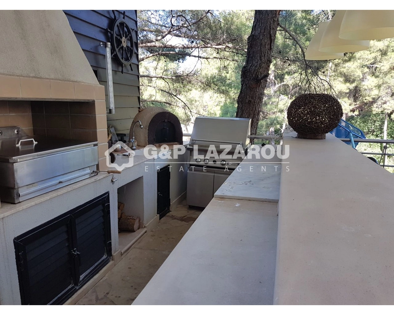 5 Bedroom House for Sale in Moniatis, Limassol District