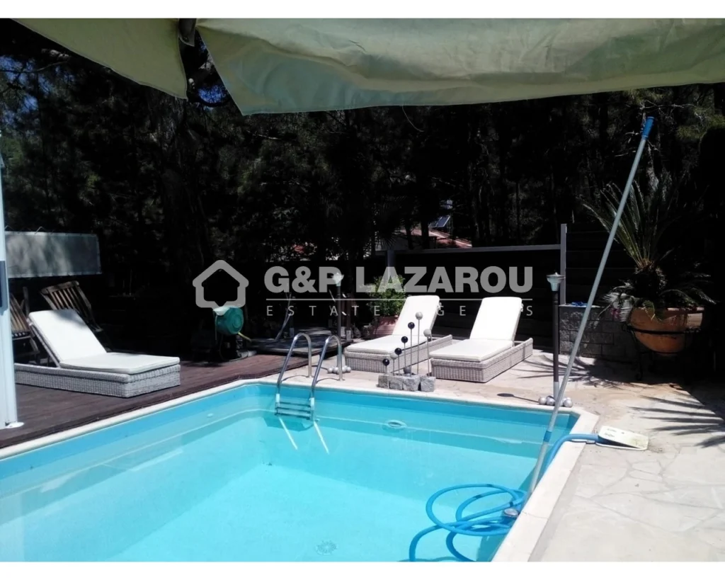 5 Bedroom House for Sale in Moniatis, Limassol District