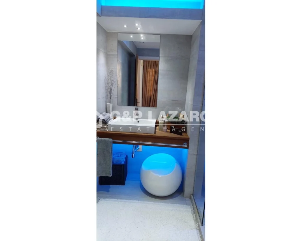 5 Bedroom House for Sale in Moniatis, Limassol District
