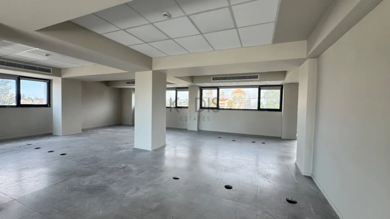 Офис 550 м² в аренду в Лимассоле – Закаки