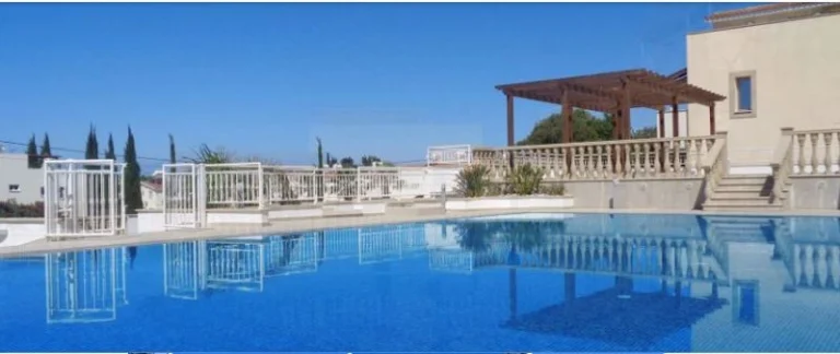 3 Bedroom Apartment for Sale in Paphos – Universal