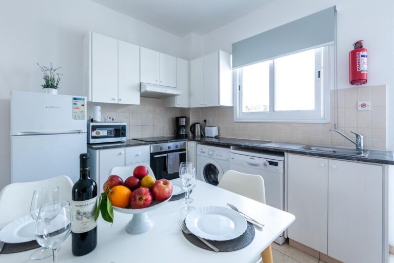 2 Bedroom Apartment for Rent in Paphos – Universal