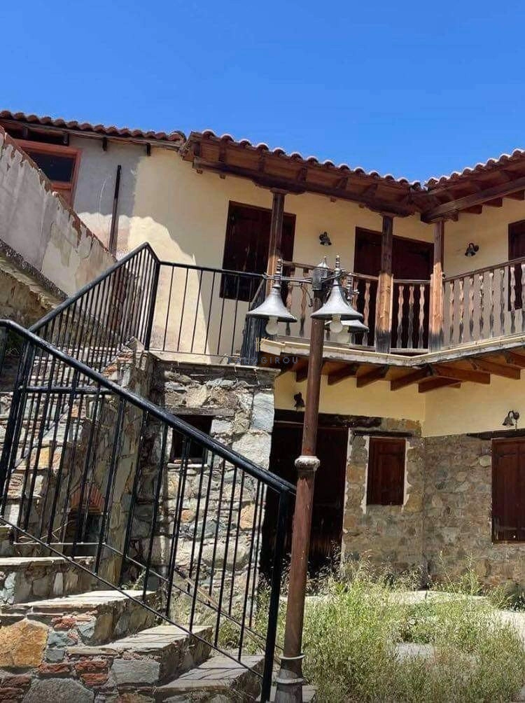 Cheap Houses and Villas for Sale Larnaca up to 200000 euro