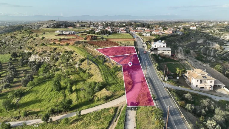 1,850m² Plot for Sale in Kampia, Nicosia District